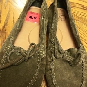 Lucky Brand/ vincent camuto Suede Moccasin 9 1/2